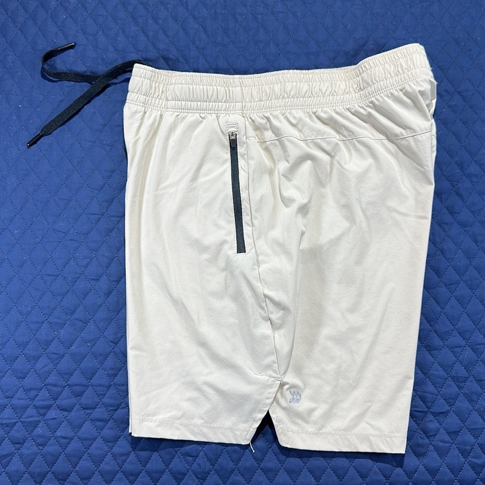 All In Motion Running Shorts. Men’s Medium. Light Tan. Zipper Pockets. No Liner.